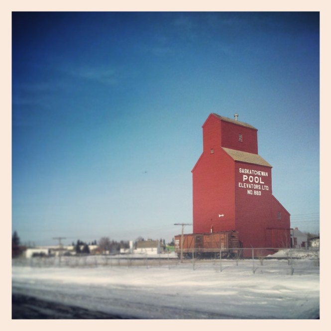 As I went west I saw this and I had to stop to take a picture.  I'm not 100% sure where the referenc is for me, but this EXACT image, of an old red grain elevator with the word's 'Saskatchewan Pool' written on it is forever a symbol of the province to me.